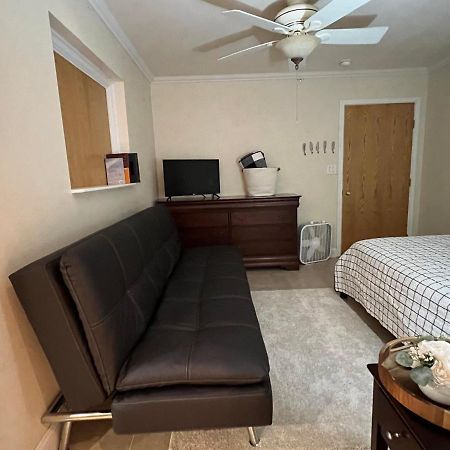 Near Airport Guest Suite Анкоридж Экстерьер фото